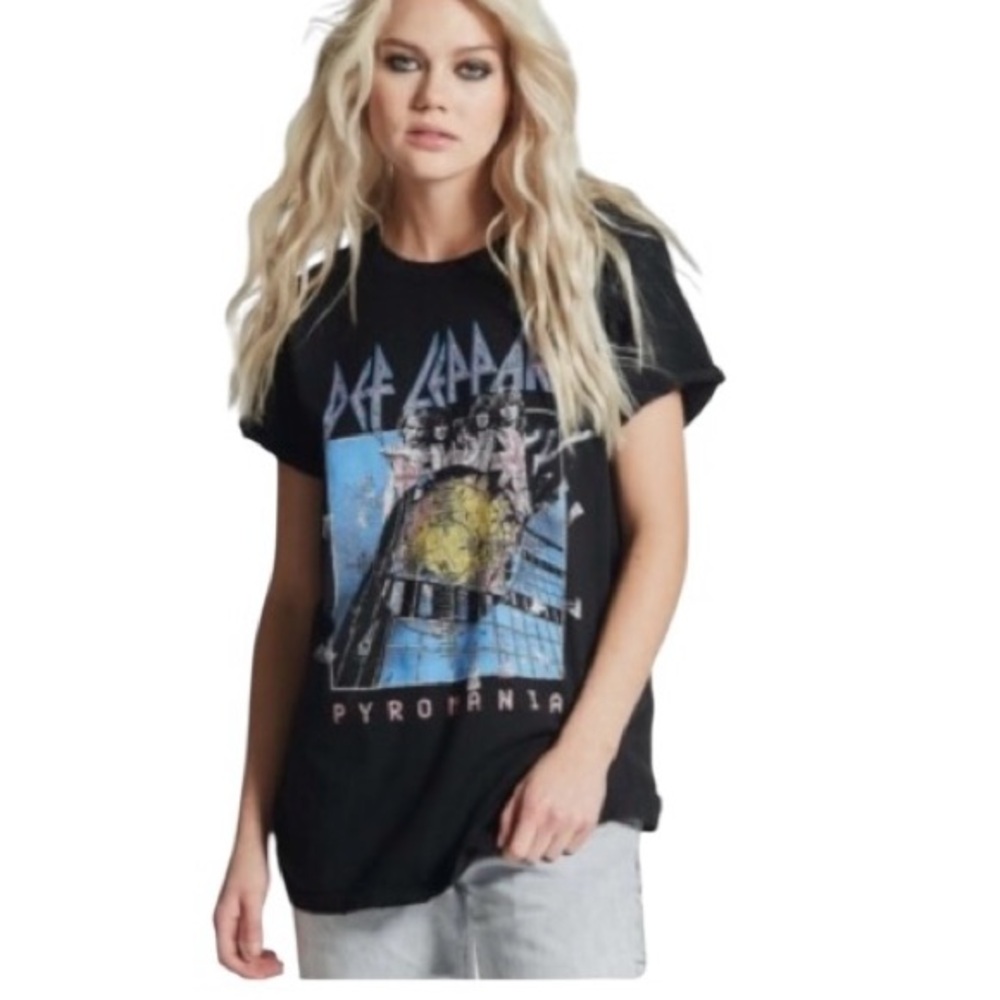 Authentic RECYCLED KARMA Def Leppard PYROMANIA ON TOUR Concert T-Shirt VTG 1983